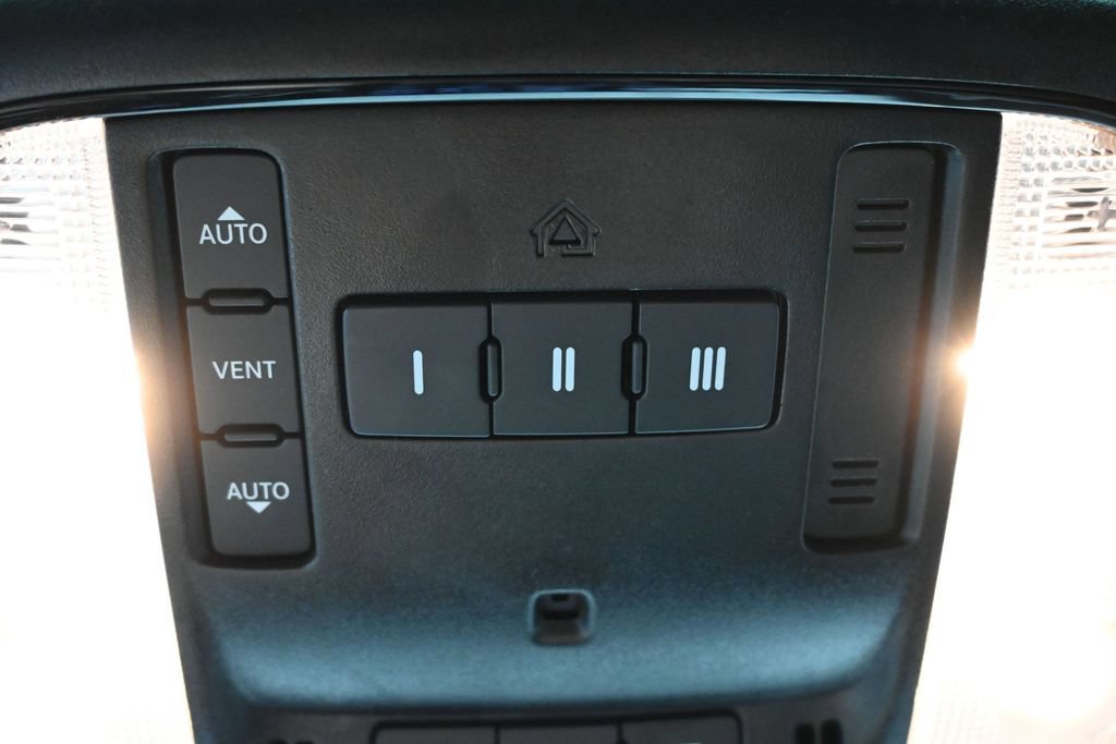 Used 2025 Dodge Durango GT AWD/4WD image 22