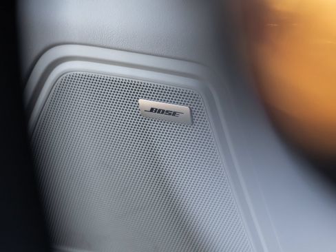 Certified 2024 Porsche Macan S AWD/4WD image 23