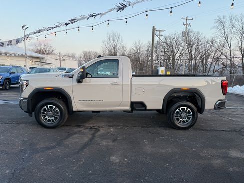 New 2026 GMC Sierra 3500 SLE image 2