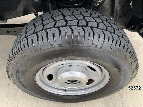 Used 2024 Ford F250 XL AWD/4WD image 18