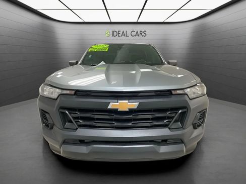 Used 2023 Chevrolet Colorado W/T RWD image 2