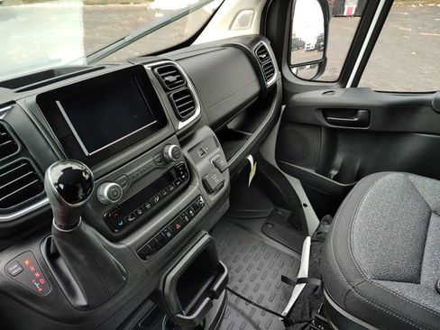 New 2026 RAM ProMaster 2500 w/ Quick Order Package 22G SLT image 25