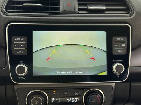 Used 2025 Nissan Leaf S image 22