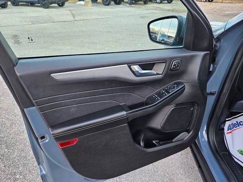 Used 2024 Ford Escape Platinum image 22