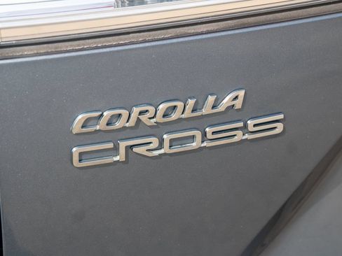 Used 2022 Toyota Corolla Cross L FWD image 37