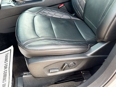 Used 2017 Ford Explorer Platinum AWD/4WD image 24