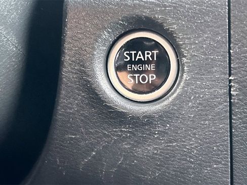 Used 2023 Nissan Frontier SV w/ SV Convenience Package image 25