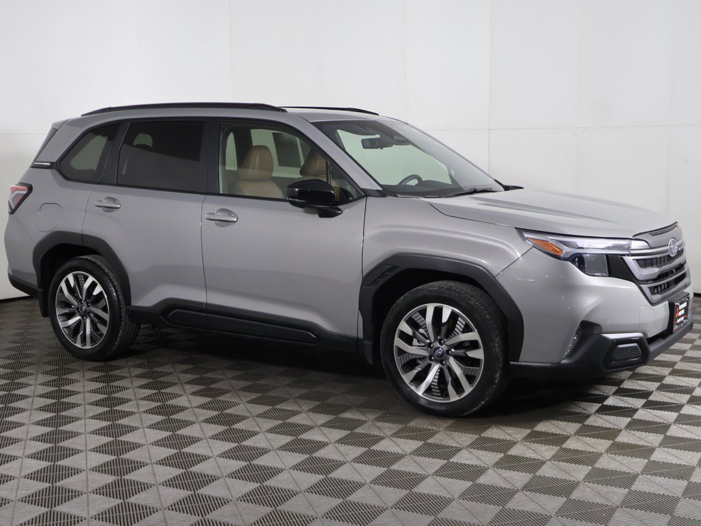 Used 2025 Subaru Forester Touring w/ Popular Package - Touring AWD/4WD image 18