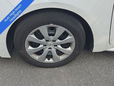 Used 2024 Toyota Corolla LE image 30