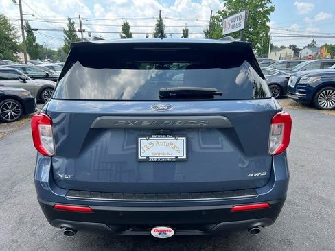 Used 2021 Ford Explorer XLT w/ Equipment Group 202A AWD/4WD image 5