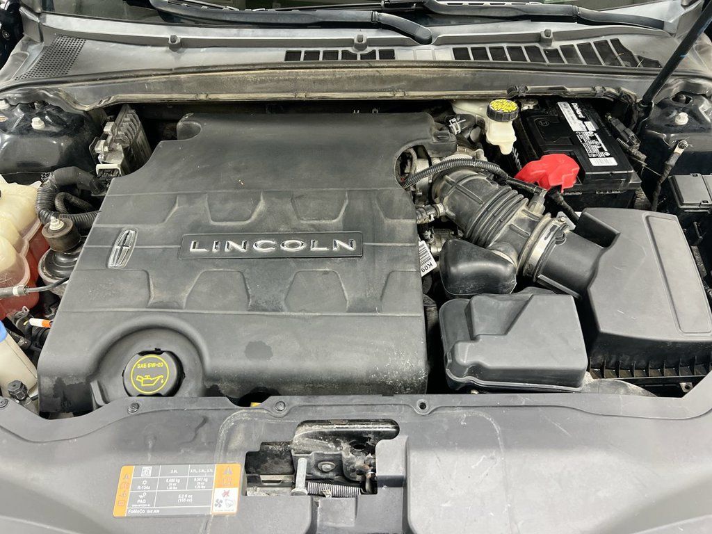 Used 2017 Lincoln Continental Select AWD/4WD image 25