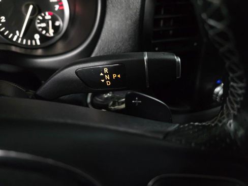 Used 2019 Mercedes-Benz Metris Passenger image 25