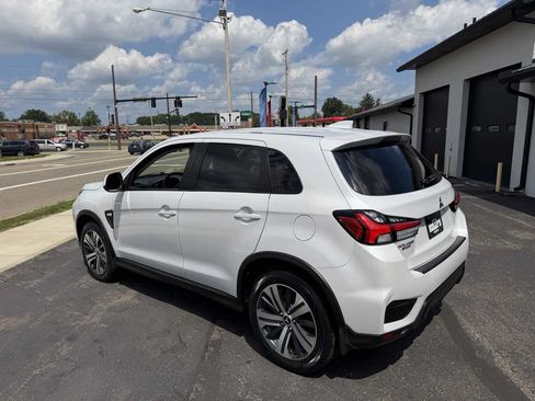 Used 2022 Mitsubishi Outlander Sport ES AWD/4WD image 3