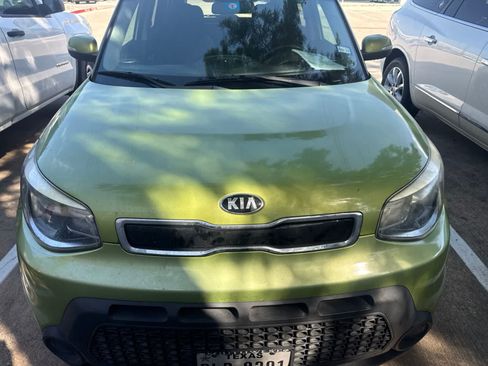 Used 2014 Kia Soul + w/ UVO w/Eservices Package FWD image 2