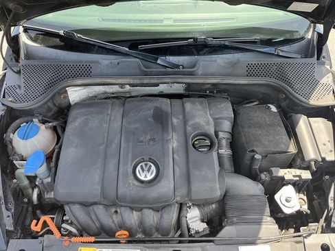 Used 2013 Volkswagen Beetle 2.5 FWD image 15