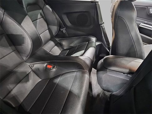Used 2022 Ford Mustang Premium image 11