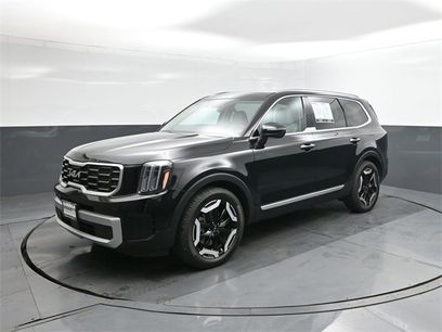 Used 2024 Kia Telluride S w/ S Sunroof Package