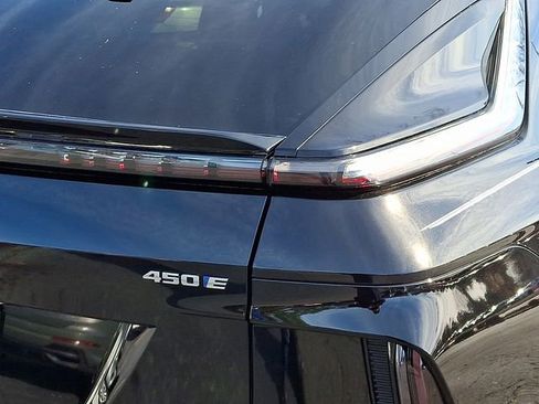 Used 2025 Cadillac Lyriq Sport image 12