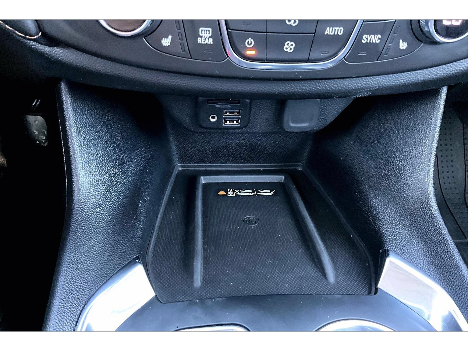 Used 2021 Chevrolet Traverse Premier AWD/4WD image 27