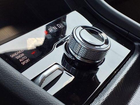 New 2025 Jeep Grand Cherokee L Limited w/ Luxury Tech Group II image 10