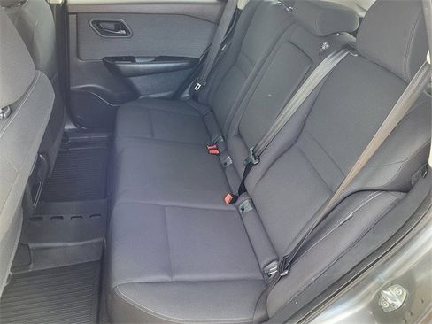 Used 2023 Nissan Rogue S image 25