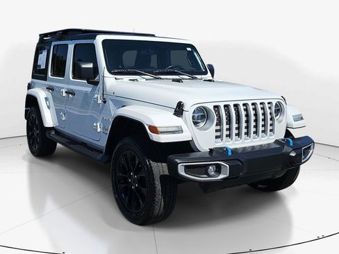 Used 2022 Jeep Wrangler Unlimited Sahara w/ Cold Weather Group AWD/4WD image 3