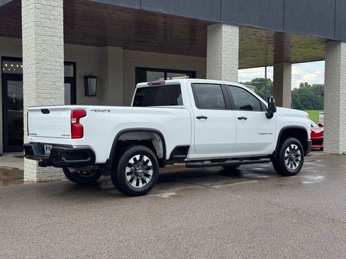 Used 2021 Chevrolet Silverado 2500 Custom w/ Custom Value Package AWD/4WD image 14