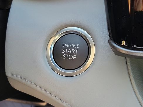 New 2026 Toyota Highlander XLE image 31