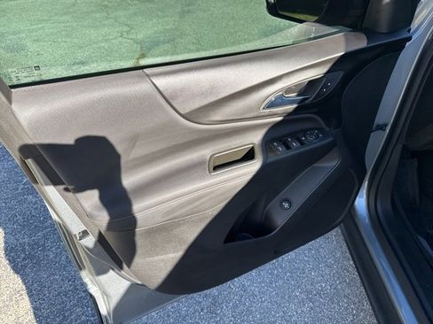 Used 2024 Chevrolet Equinox RS image 57