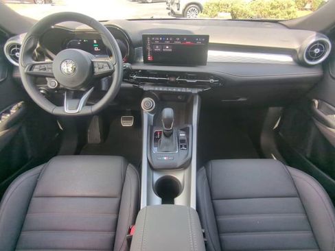 Used 2025 Alfa Romeo Tonale w/ Premium Package AWD/4WD image 18