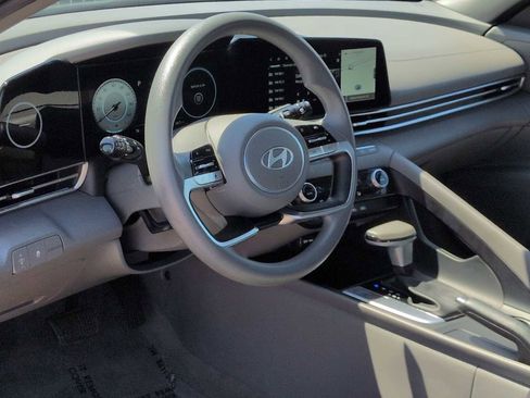 Certified 2024 Hyundai Elantra SEL FWD image 10