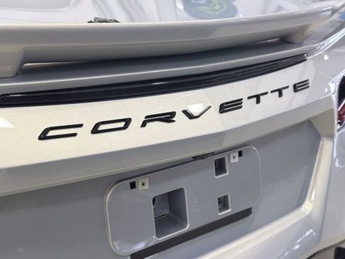 Used 2021 Chevrolet Corvette Stingray Preferred Cpe w/ Z51 Performance Package RWD image 9