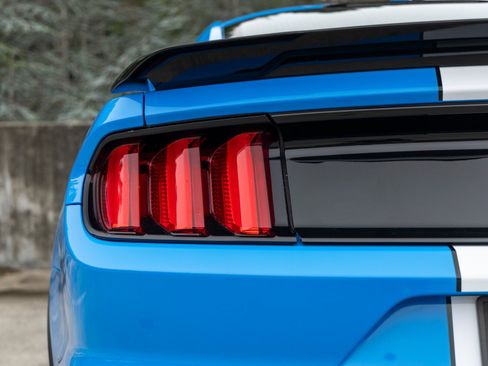 Used 2017 Ford Mustang Shelby GT350 image 19