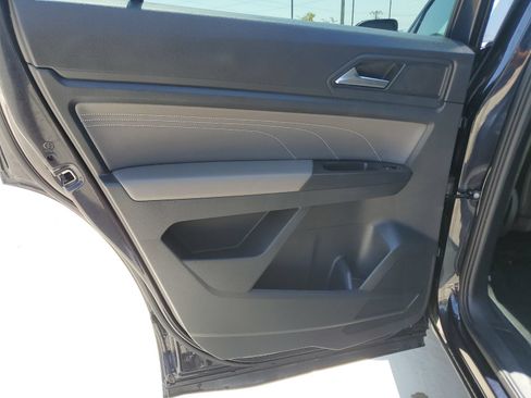 Used 2023 Volkswagen Atlas Cross Sport SE FWD image 25