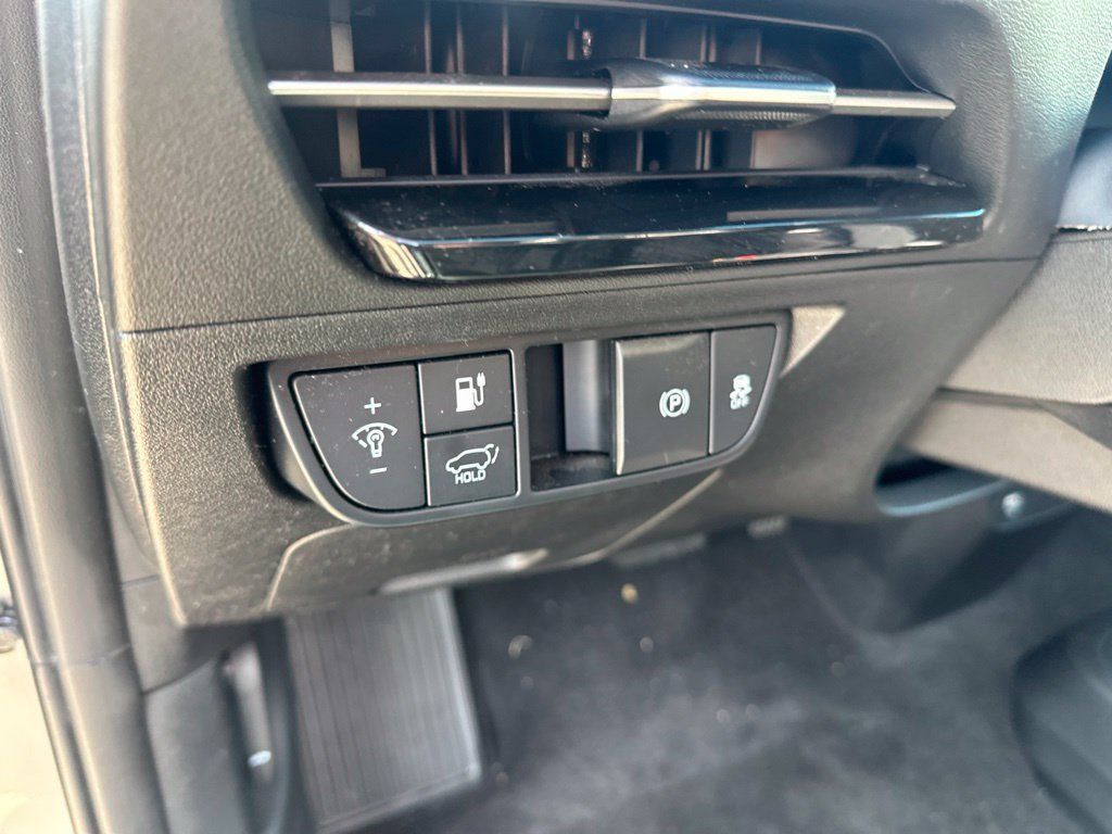 Used 2023 Kia EV6 Wind w/ Wind Technology Package AWD/4WD image 23