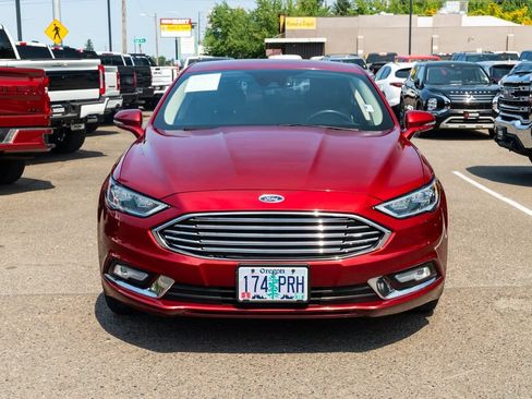Used 2017 Ford Fusion Energi SE FWD image 2