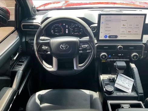 Used 2025 Toyota 4Runner Limited AWD/4WD image 5