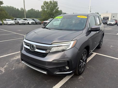Used 2019 Honda Pilot Elite image 2