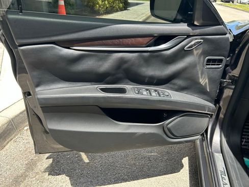 Used 2014 Maserati Ghibli RWD image 37
