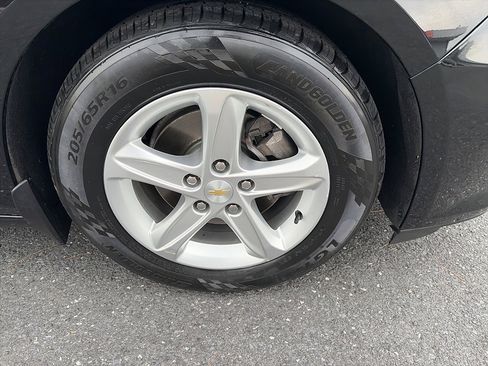 Used 2022 Chevrolet Malibu LS image 9