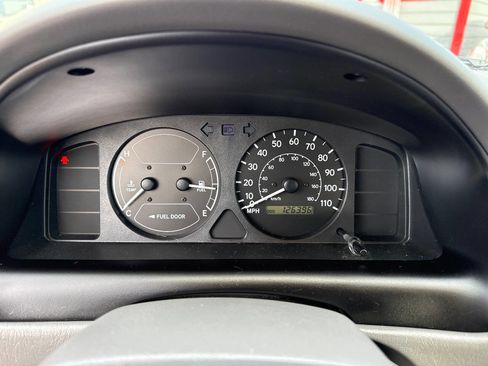 Used 2000 Toyota Corolla CE image 26