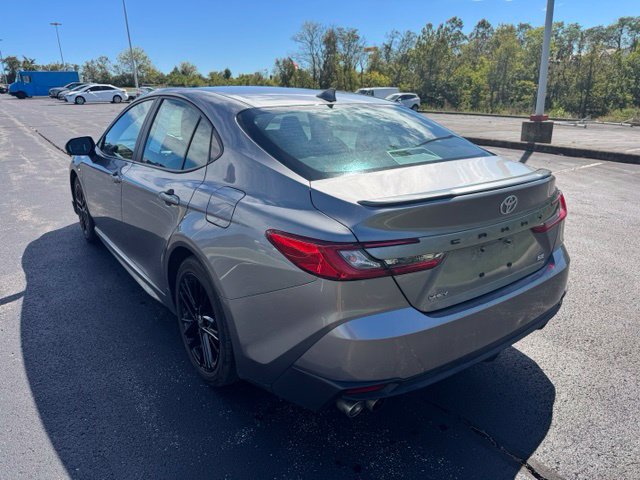 Used 2025 Toyota Camry SE FWD image 5