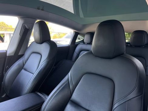 Used 2021 Tesla Model Y 2WD image 13
