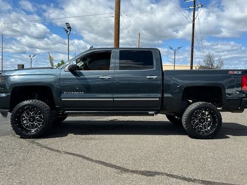 Used 2017 Chevrolet Silverado 1500 LTZ Z71 w/ LTZ Plus Package AWD/4WD image 7