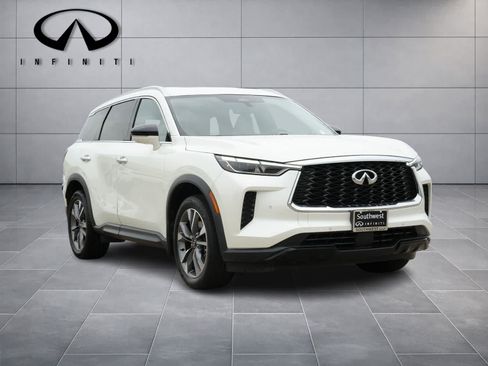 Certified 2023 INFINITI QX60 Luxe w/ Cargo Package FWD image 3