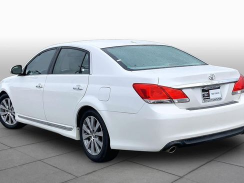 Used 2011 Toyota Avalon Limited FWD image 10