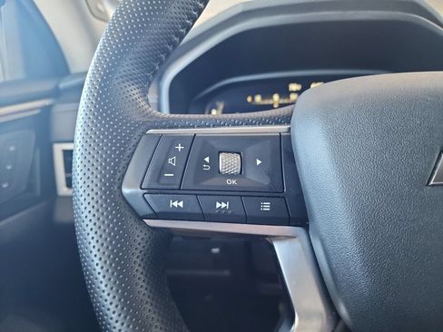 Used 2025 Mitsubishi Outlander SEL AWD/4WD image 23
