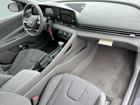 New 2026 Hyundai Elantra SEL Sport FWD image 22