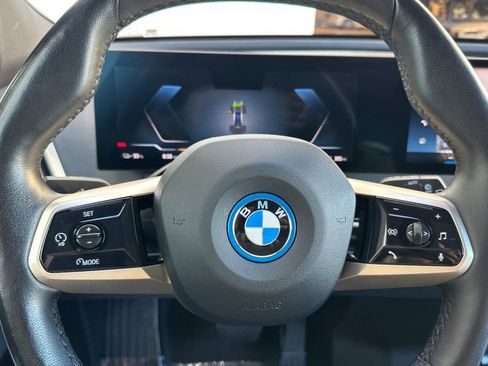 Used 2023 BMW iX xDrive50 w/ Premium Package AWD/4WD image 27