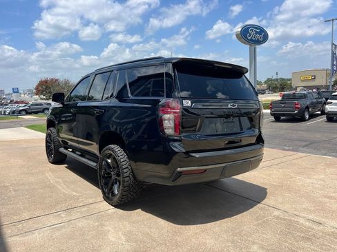 Used 2022 Chevrolet Tahoe Z71 w/ Luxury Package AWD/4WD image 5